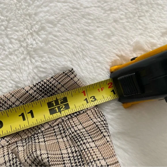 3/30$🤍 SHEIN | Tan plaid wide leg high waisted pants - Picture 6 of 7